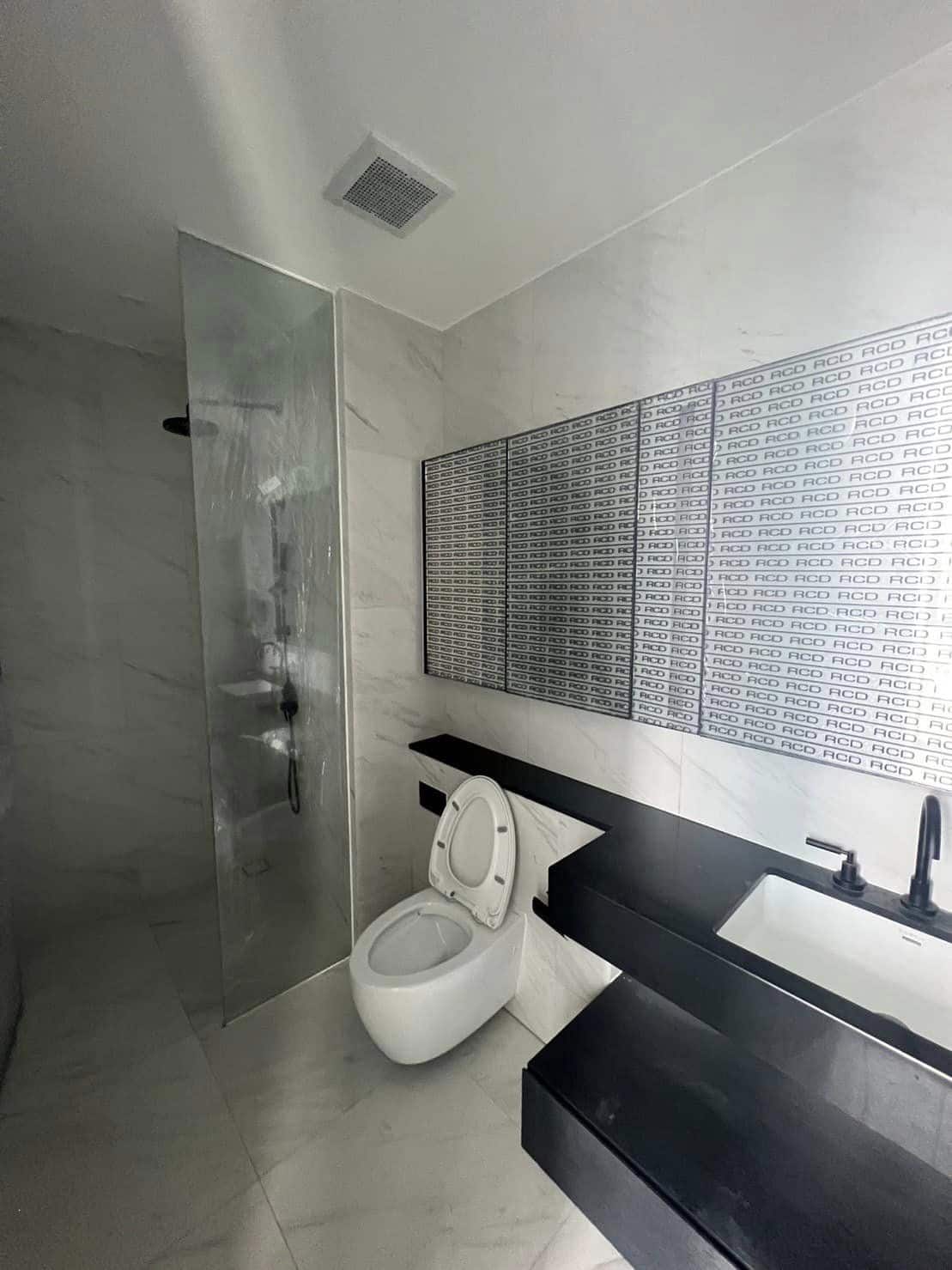 Tait Sathorn 12, Bangkok 5