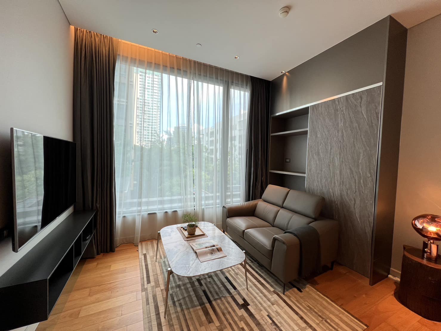 Sindhorn Residence, Bangkok 4