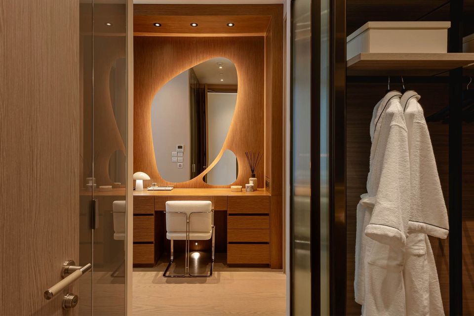 Scope Langsuan, Bangkok 4