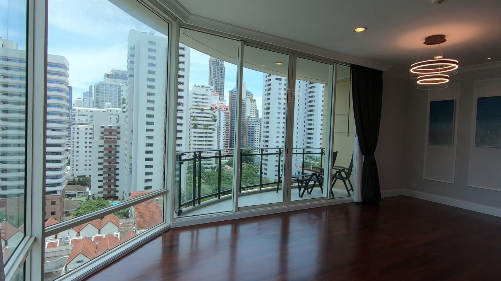 Royce Private Residences, Bangkok 1