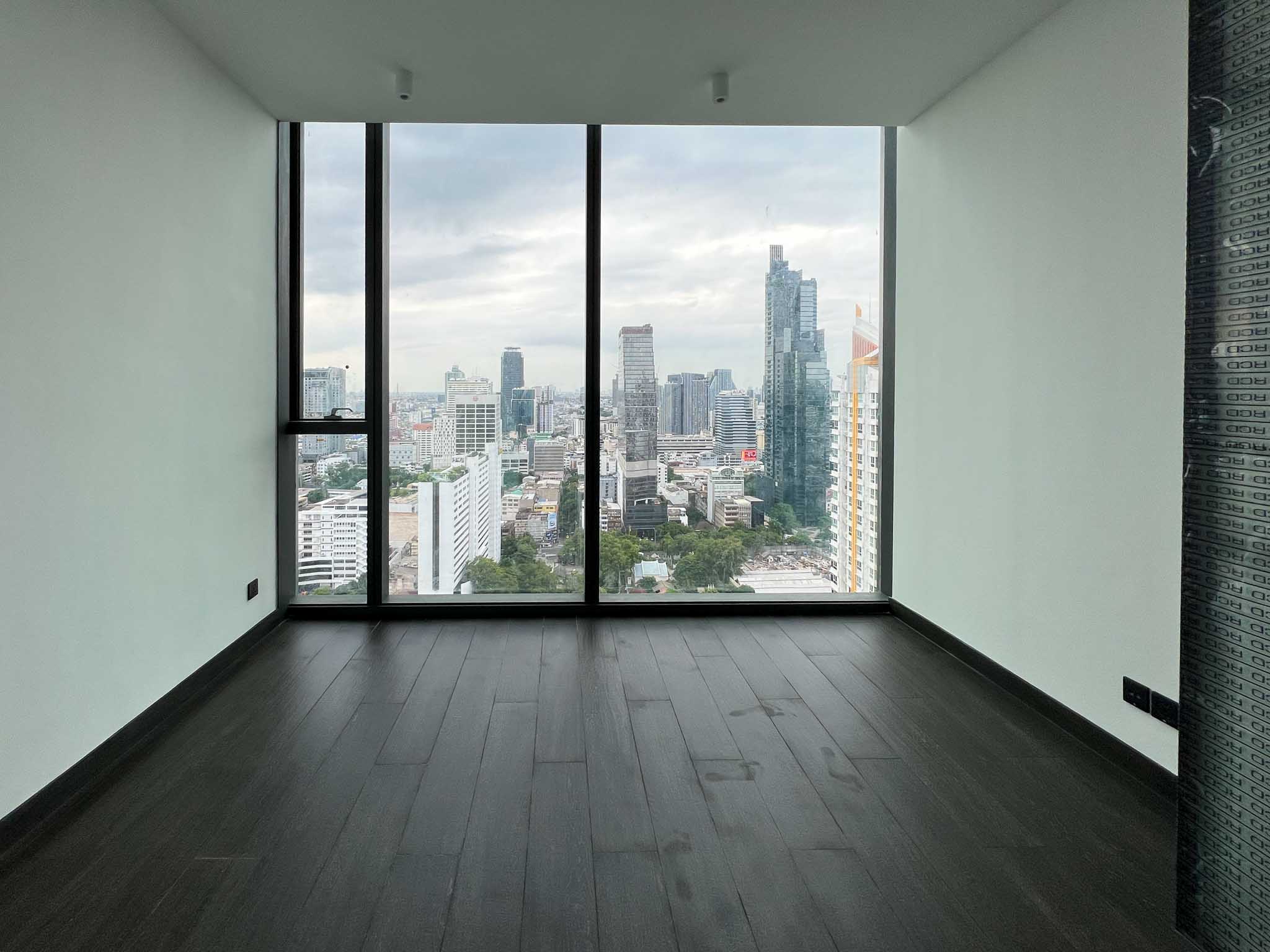 Tait Sathorn 12, Bangkok 1