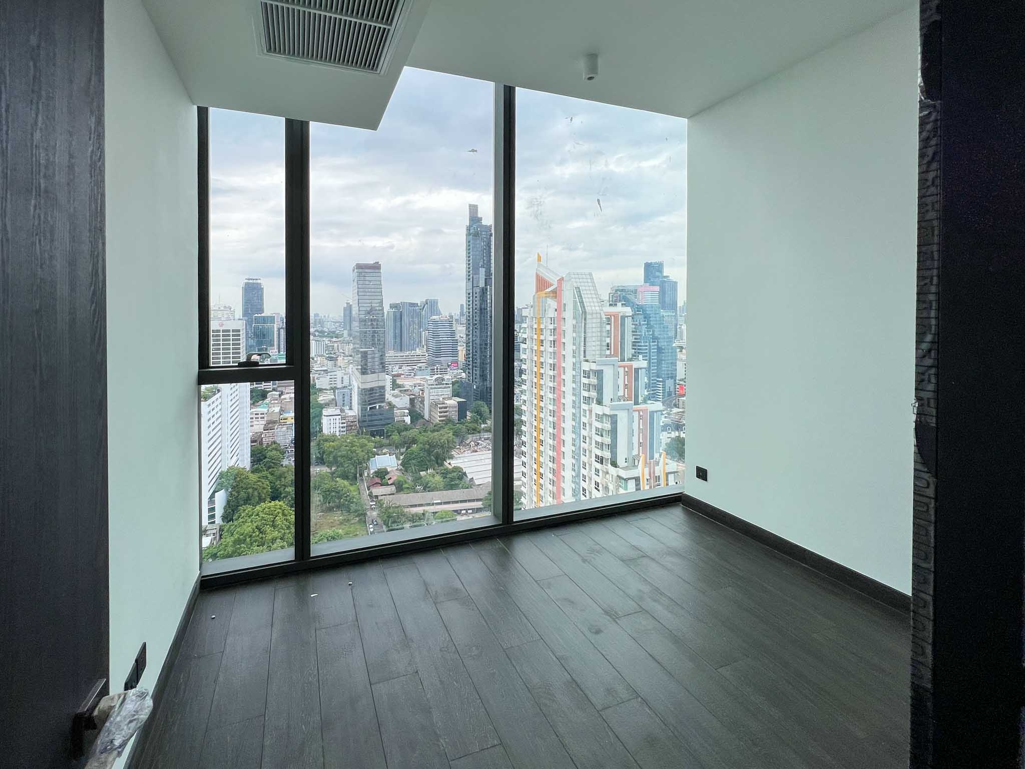 Tait Sathorn 12, Bangkok 5