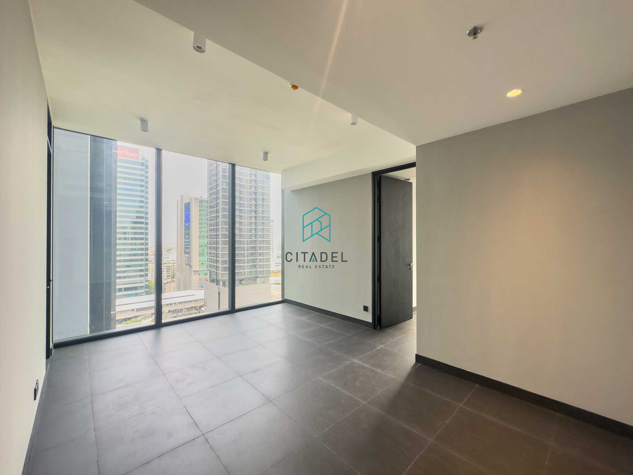 Tait Sathorn 12, Bangkok 1