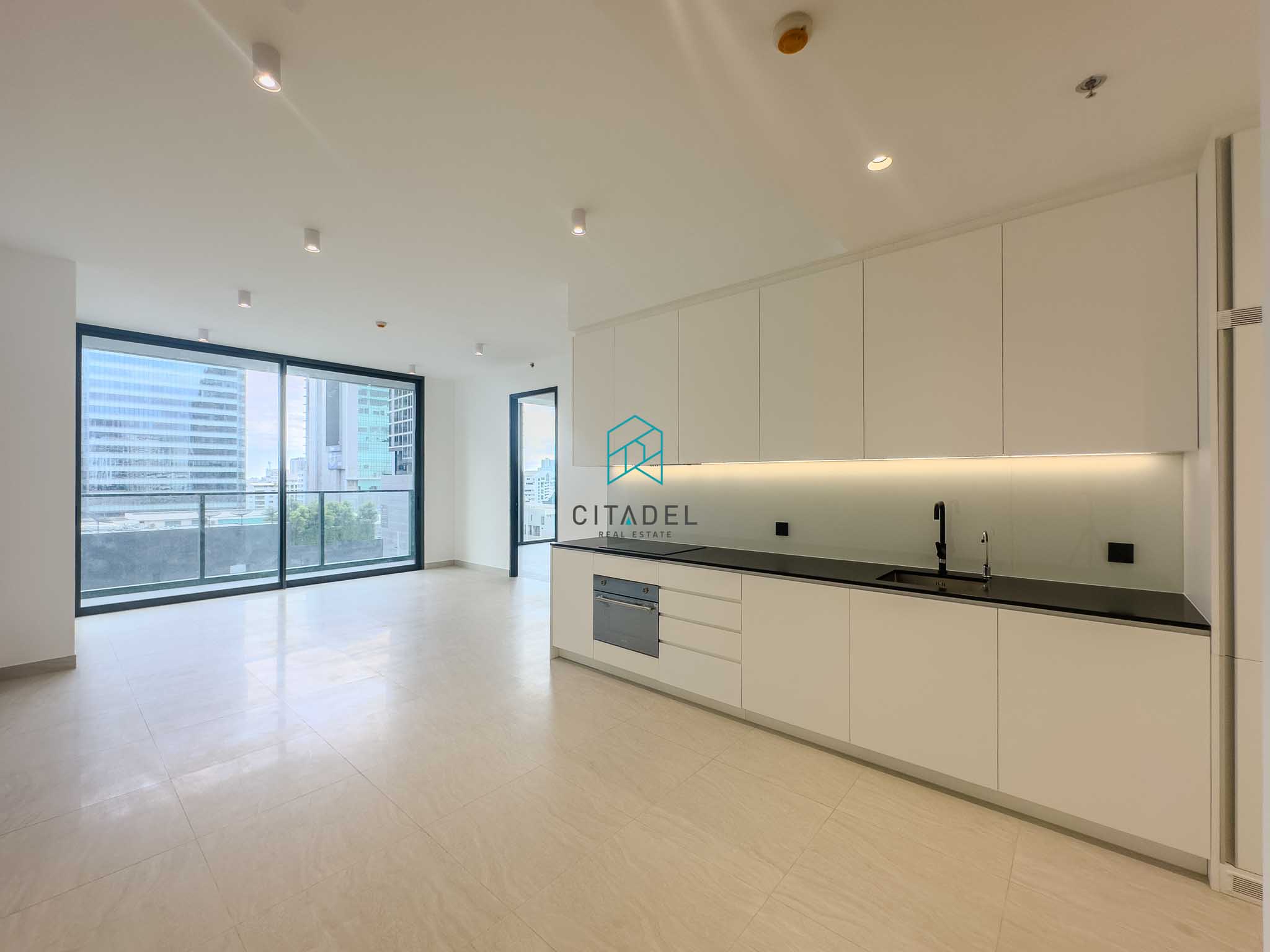 Tait Sathorn 12, Bangkok 1