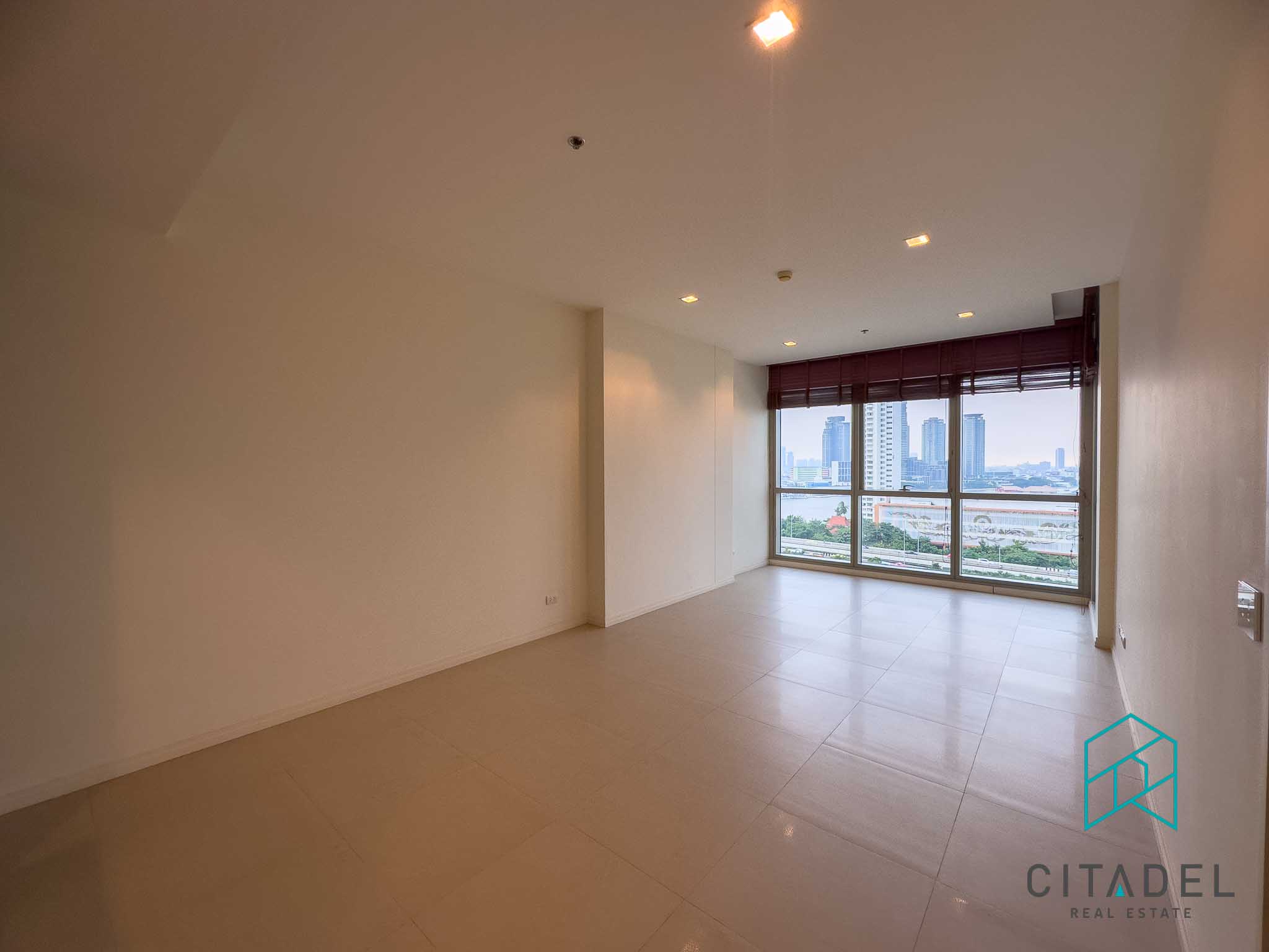 The River Condominium, Bangkok 1