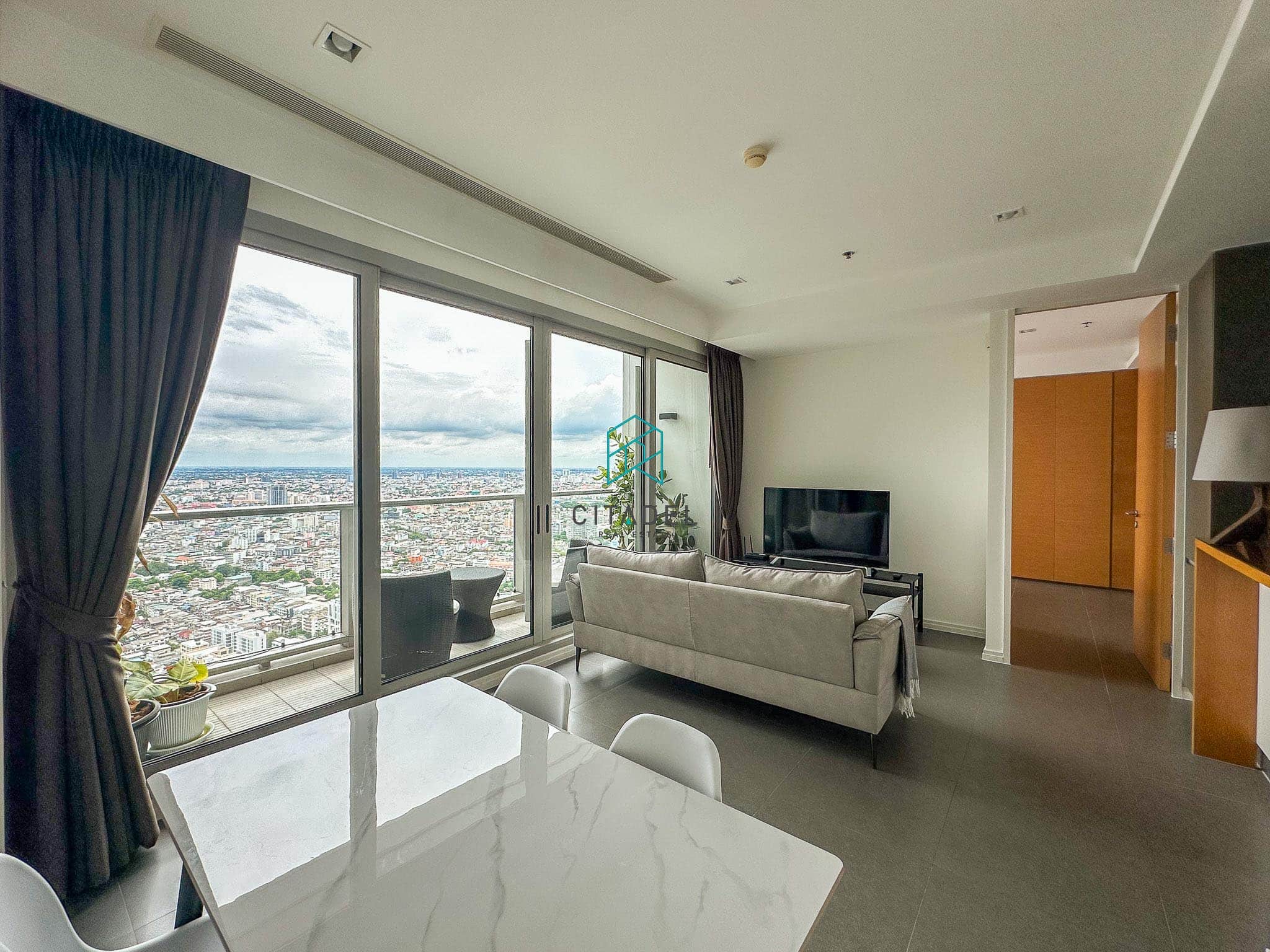 The River Condominium, Bangkok 1