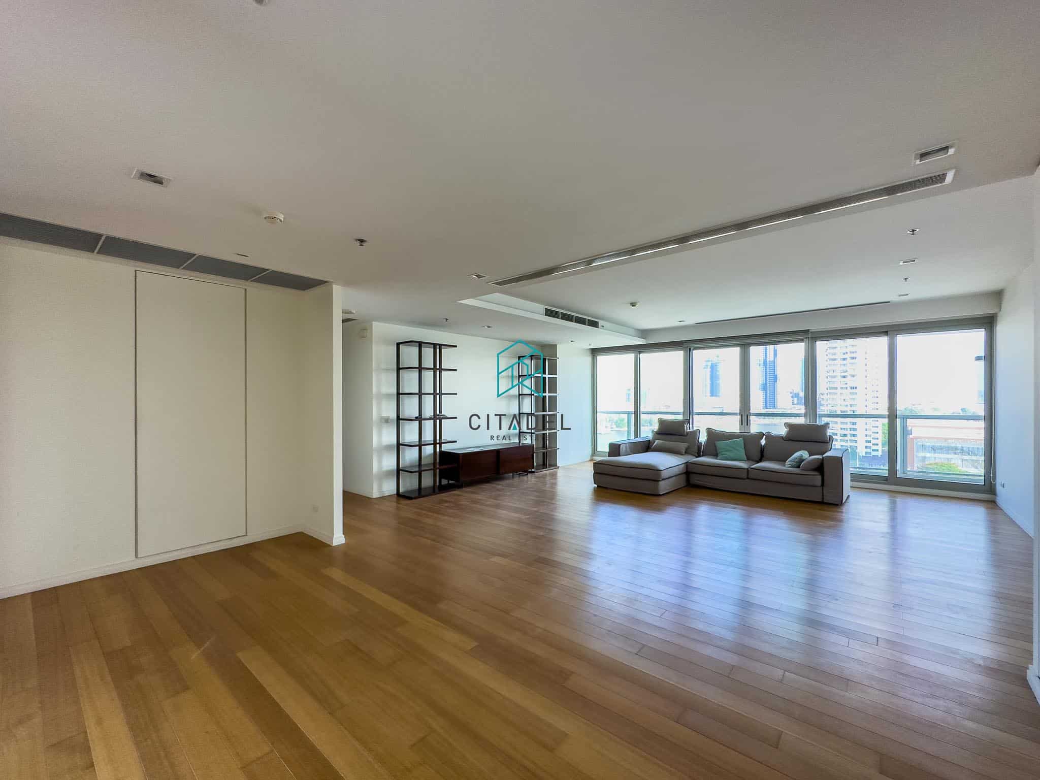 The River Condominium, Bangkok 1