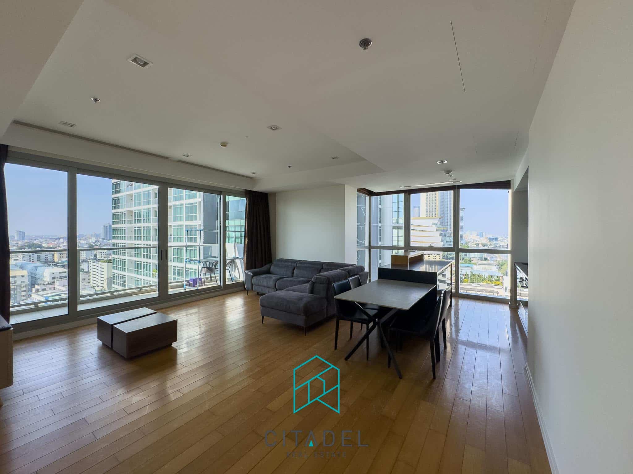 The River Condominium, Bangkok 1