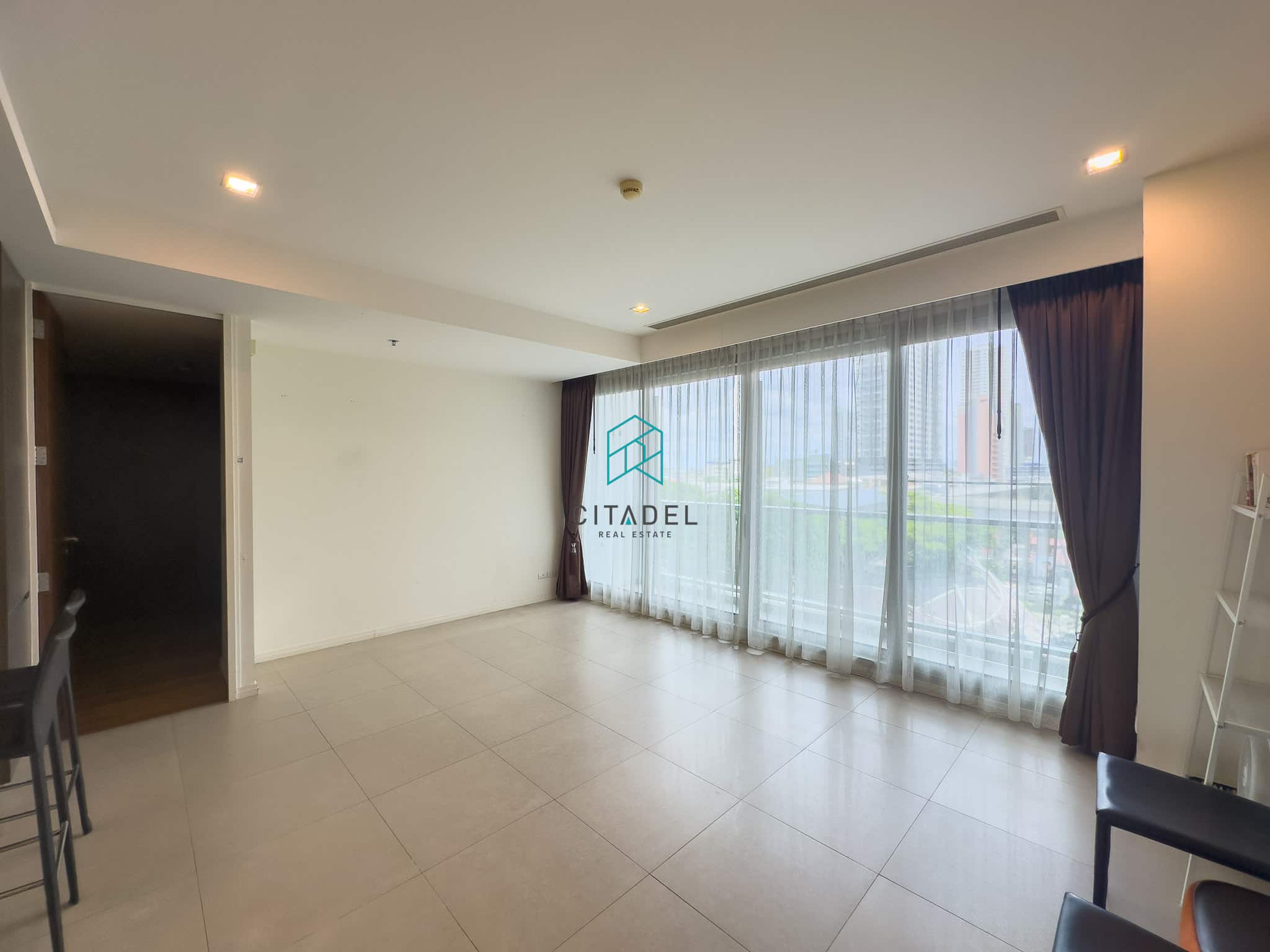 The River Condominium, Bangkok 1