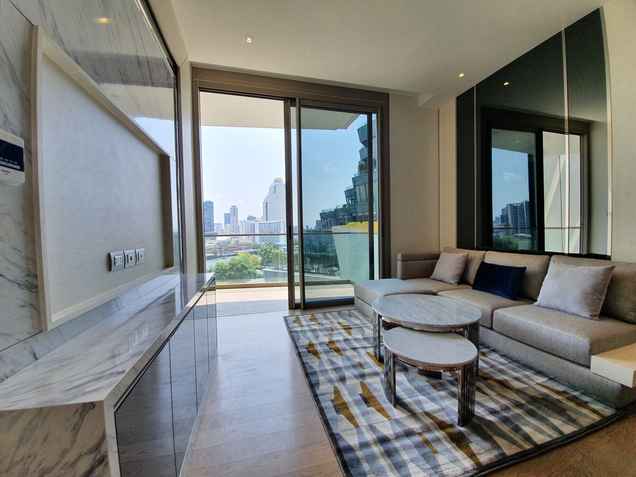 Magnolias Waterfront Residences, Bangkok 1