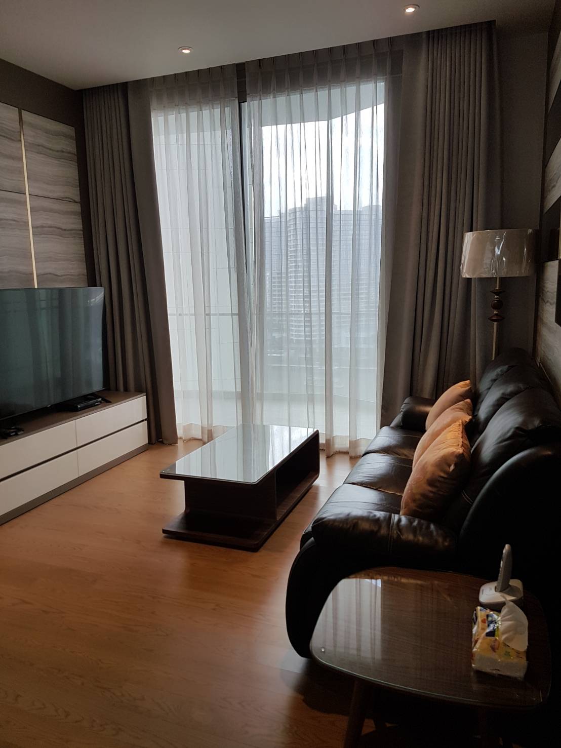 Magnolias Waterfront Residences, Bangkok 2