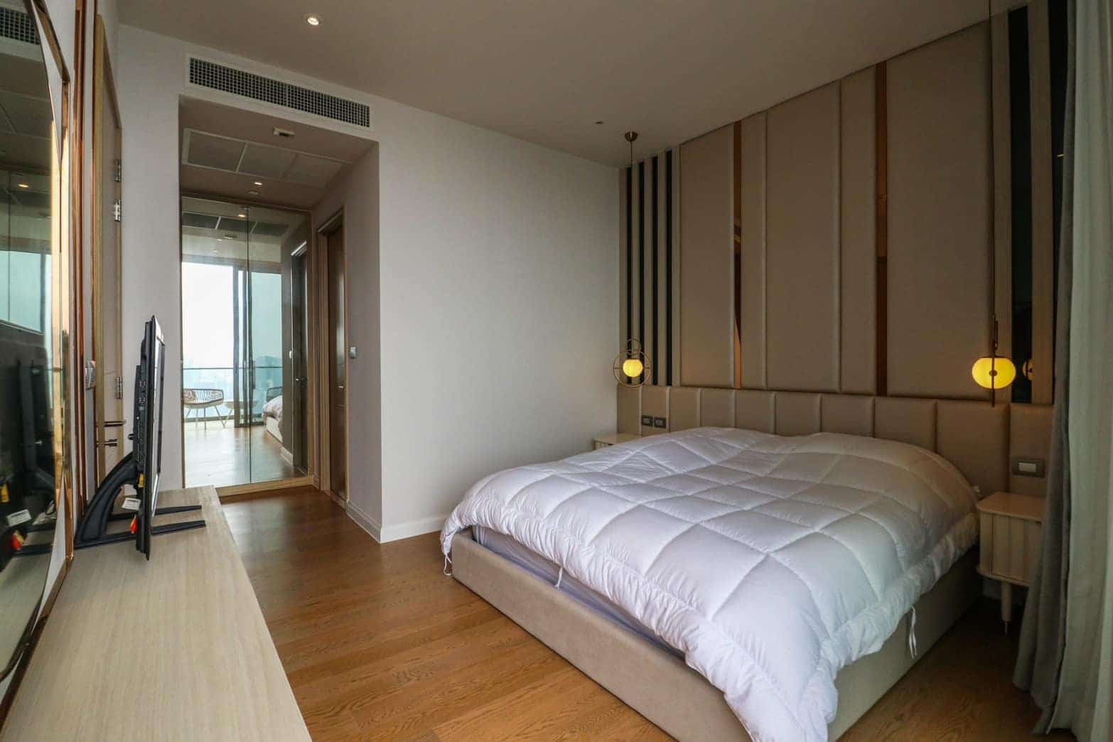 Magnolias Waterfront Residences, Bangkok 5