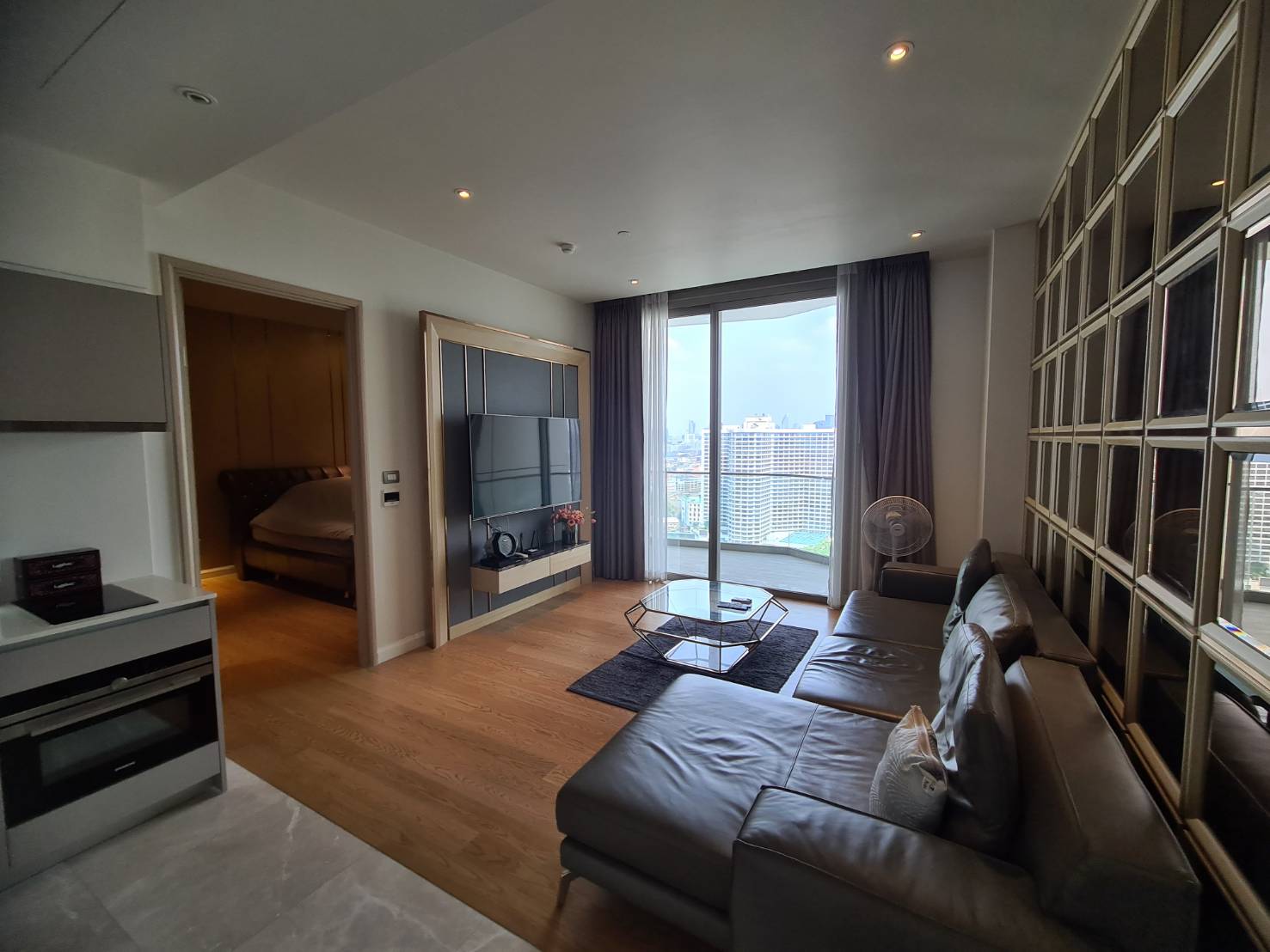 Magnolias Waterfront Residences, Bangkok 1