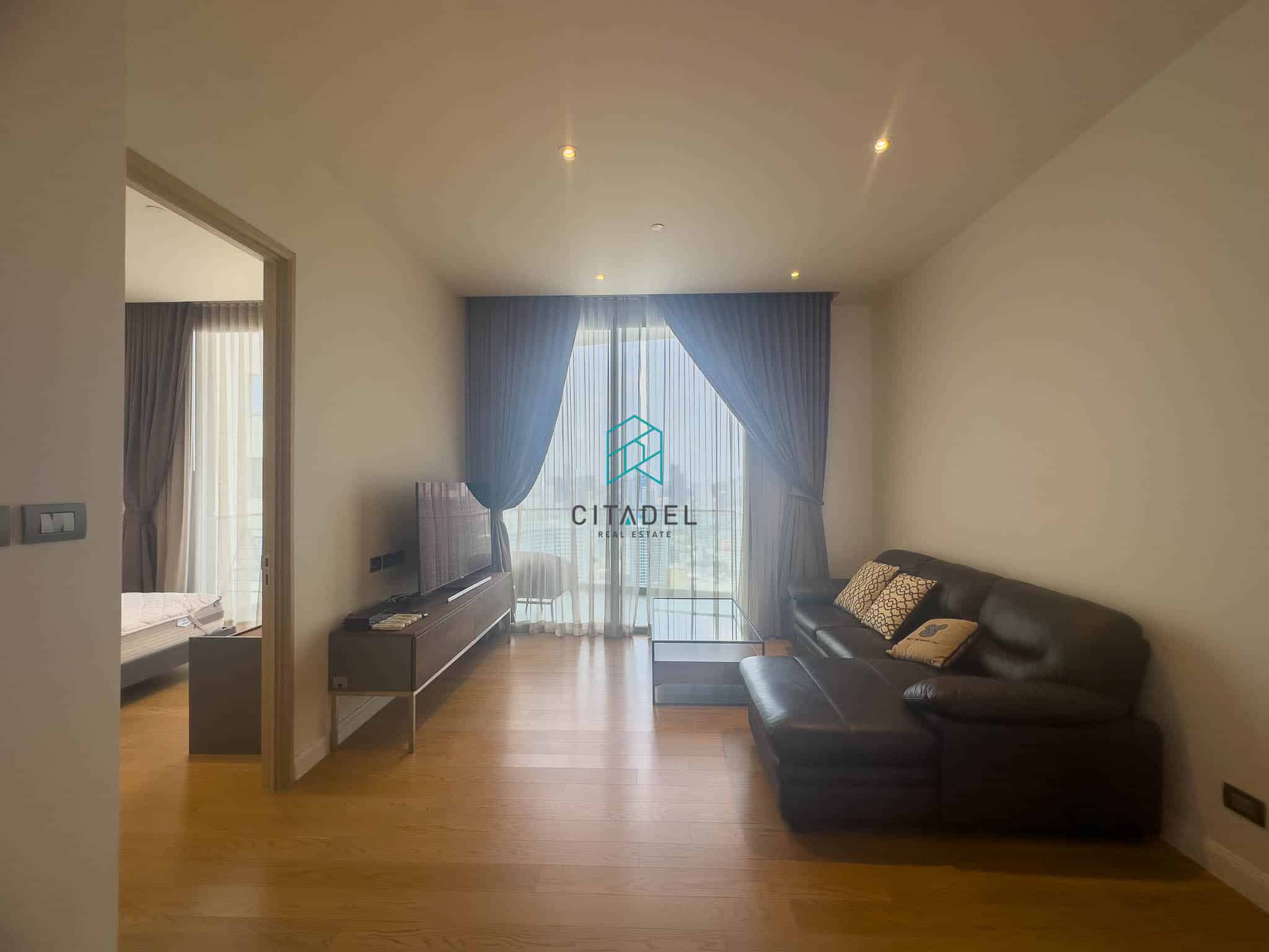 Magnolias Waterfront Residences, Bangkok 1