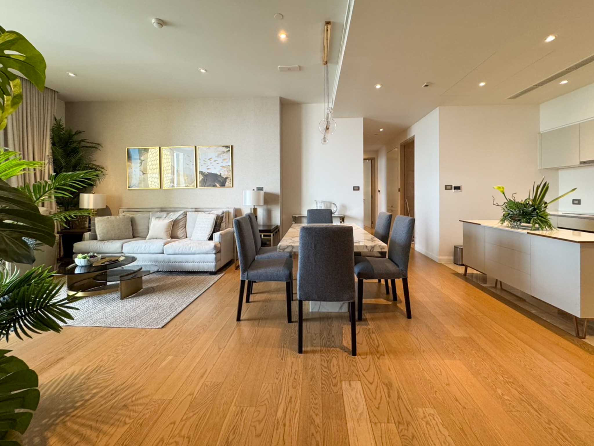 Magnolias Waterfront Residences, Bangkok 1