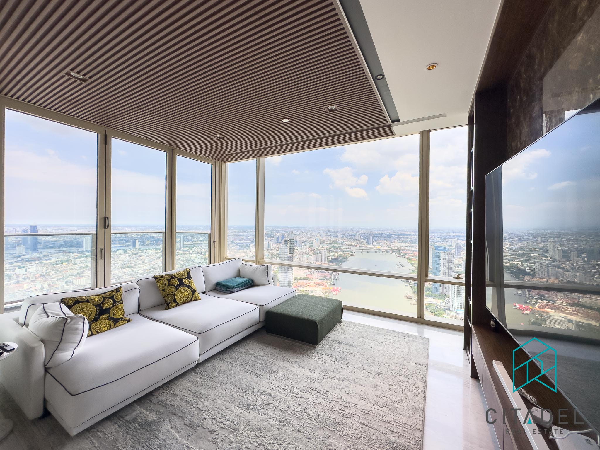 Four Seasons Private Residences, Bangkok 1