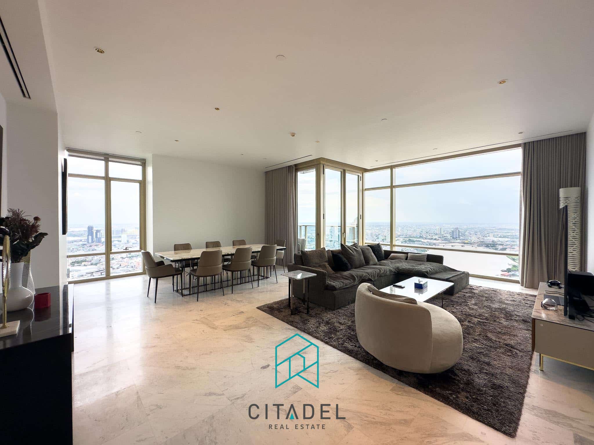 Four Seasons Private Residences, Bangkok 1