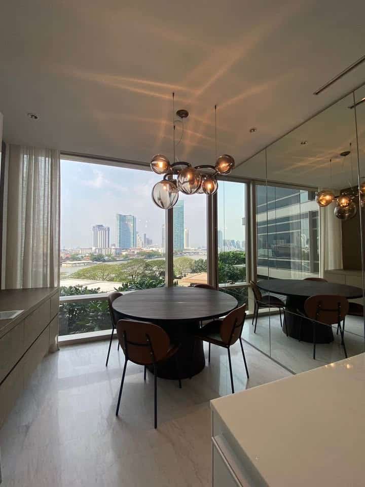 Four Seasons Private Residences, Bangkok 1